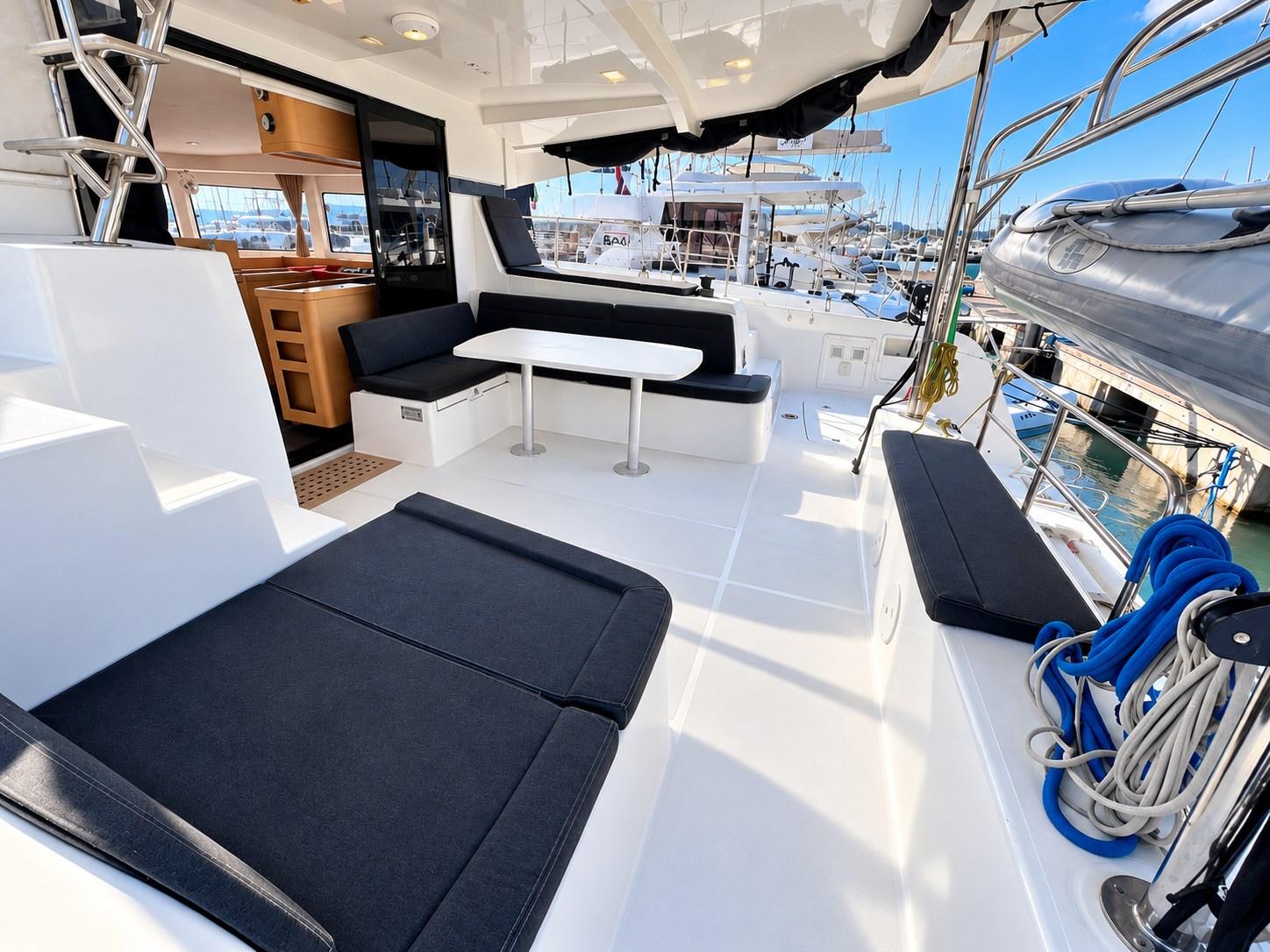 lagoon 42