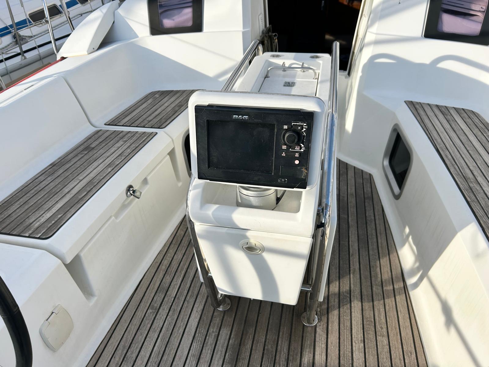 jeanneau So 379