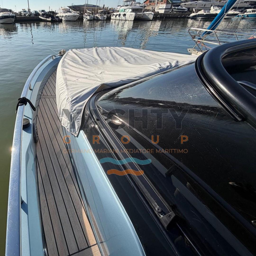 cranchi A 32 luxury tender