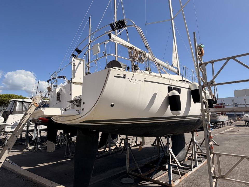 bavaria yachts Vision 42