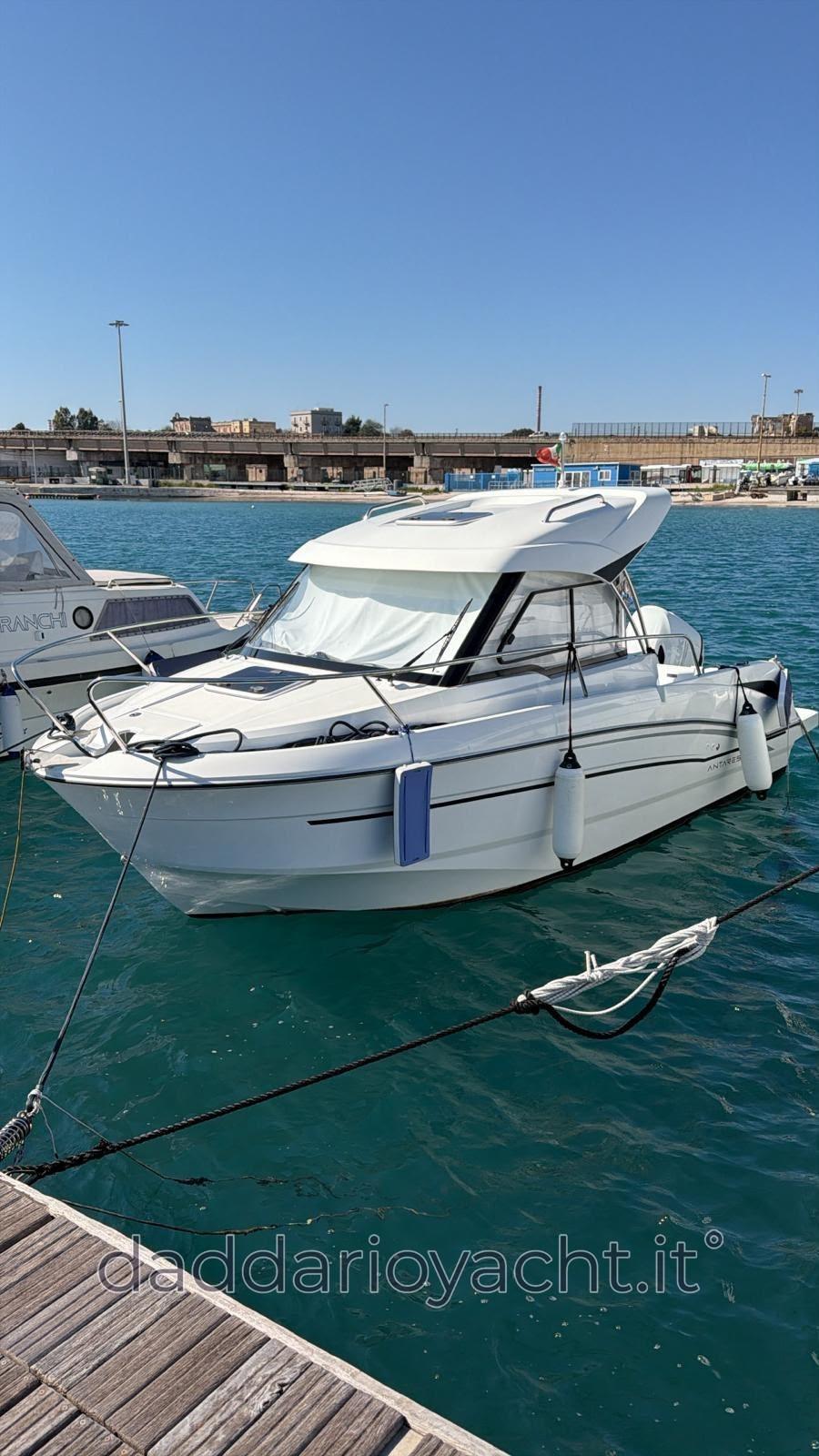 beneteau Antares 6