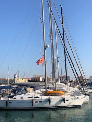 Beneteau oceanis clipper 423