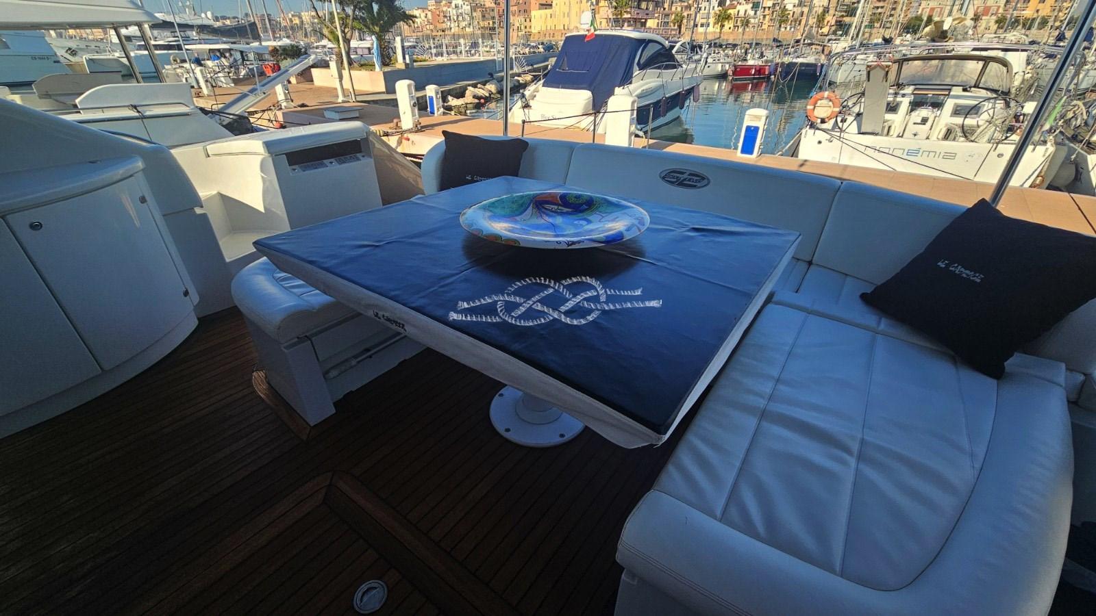 pershing 62