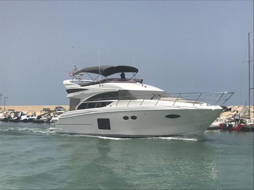 Princess yachts 56 fly