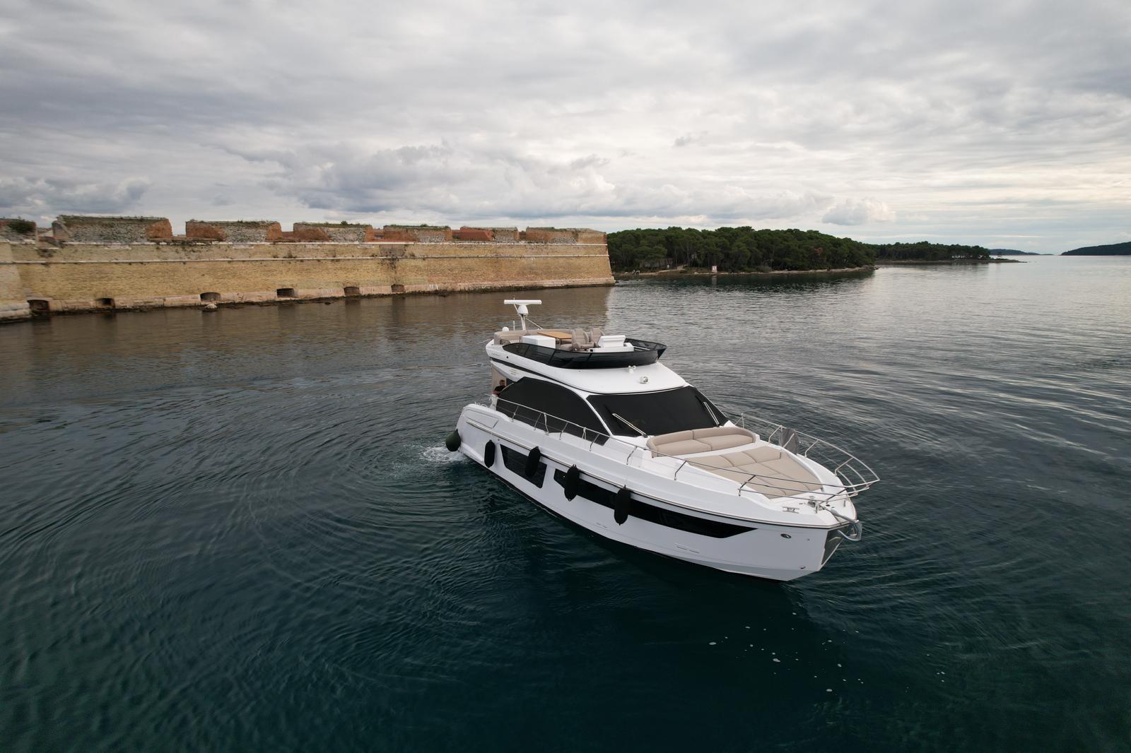 azimut 53 flybridge