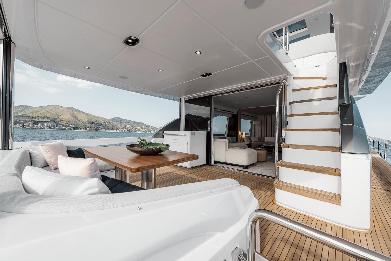 azimut 78 flybridge