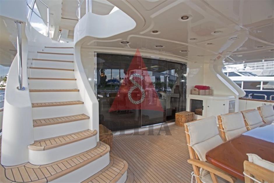 azimut 116