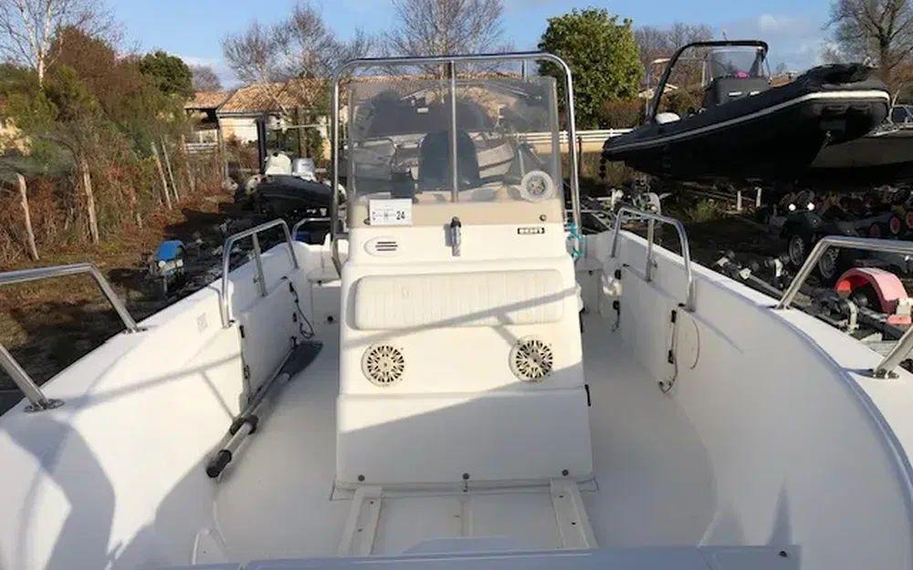 boston whaler Boston whaler 16 dauntless