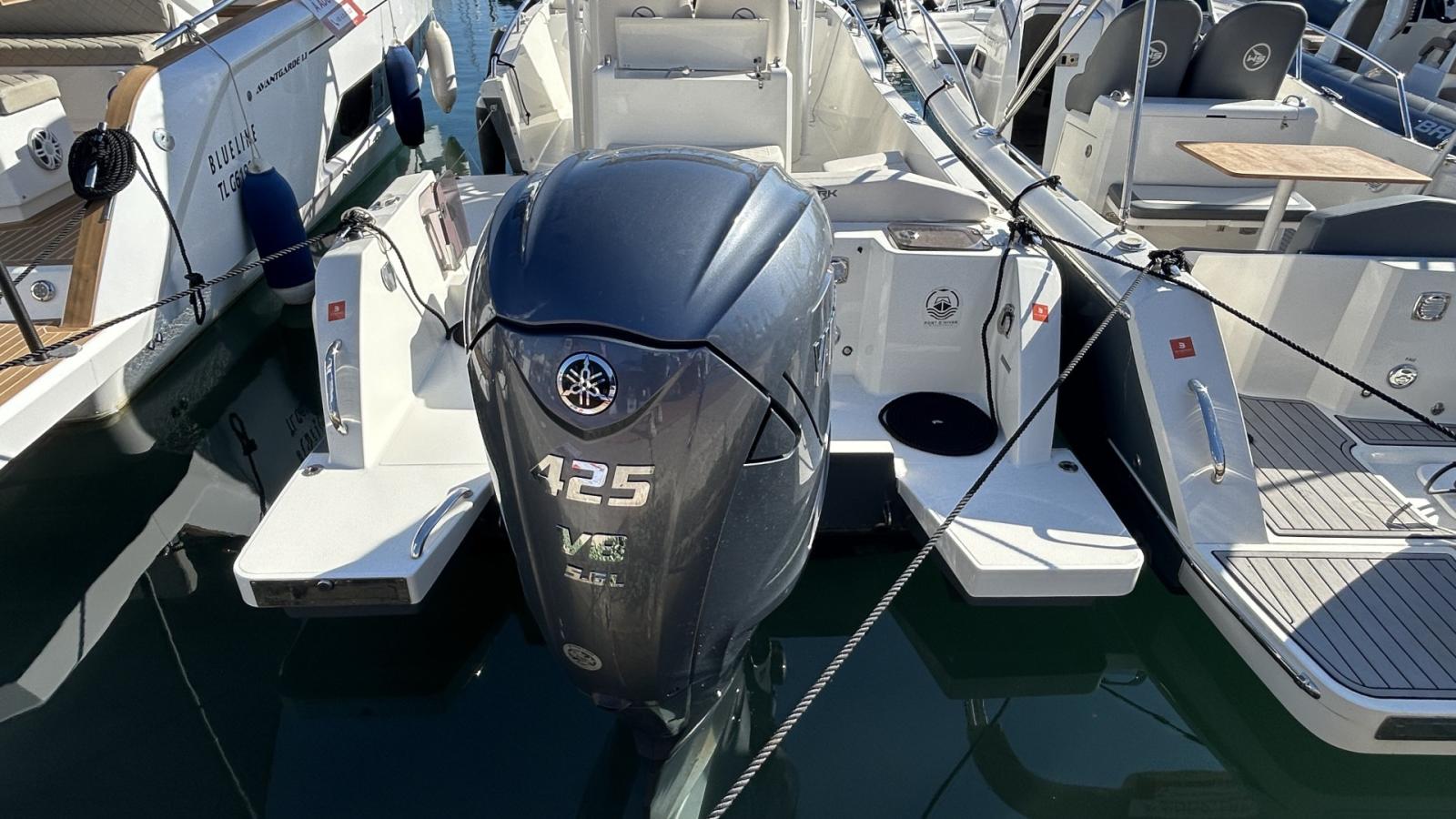 white shark 280 cc evo