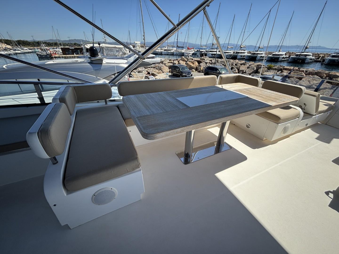 fairline Squadron 65