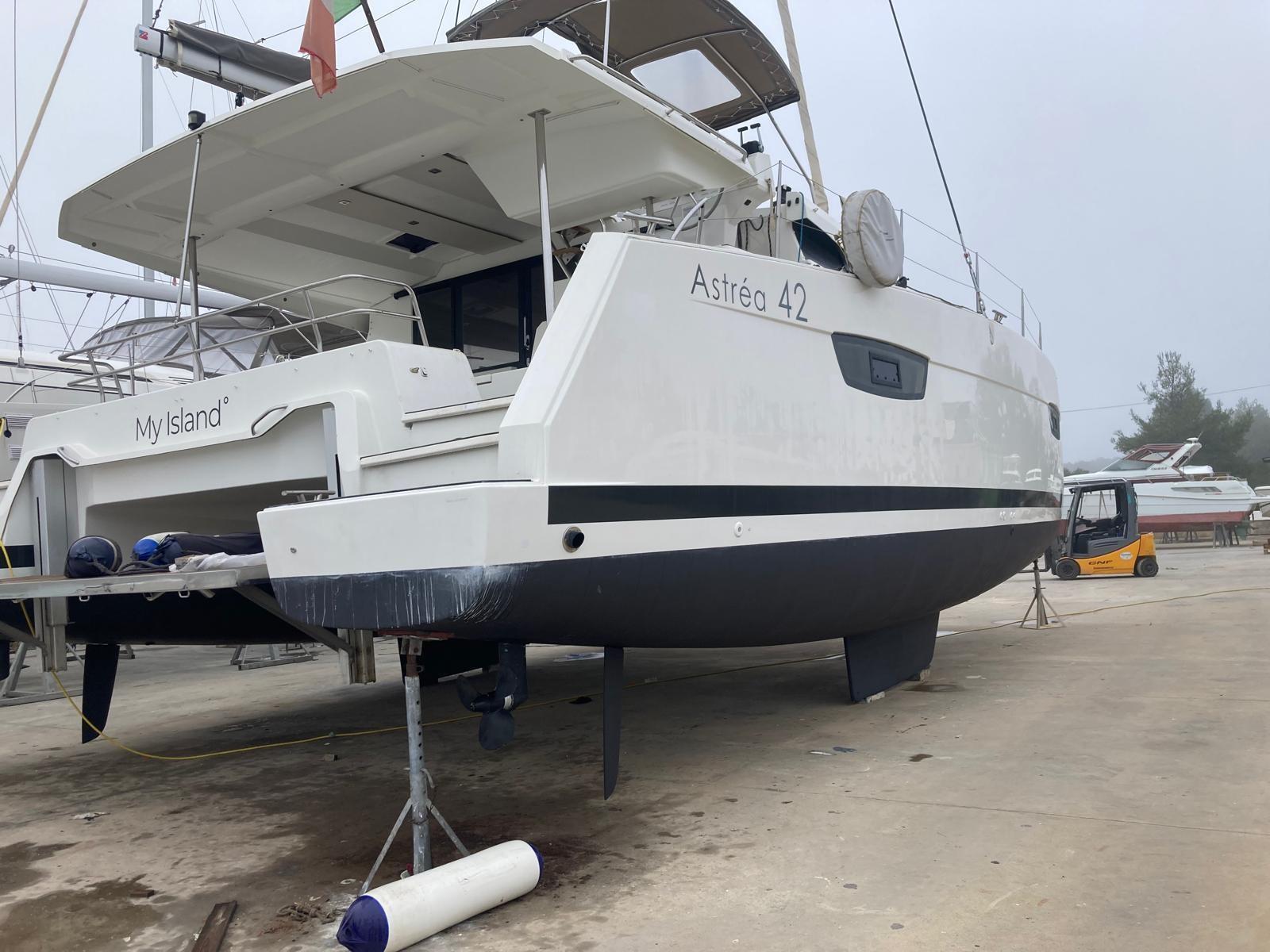 fountaine pajot Astréa 42