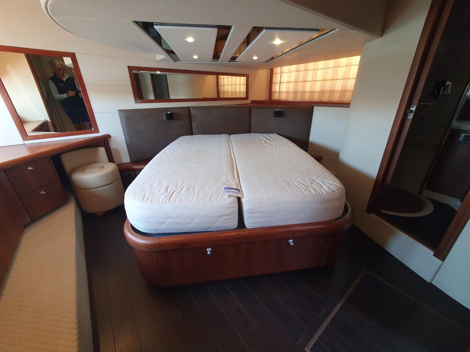 sunseeker Predator 52