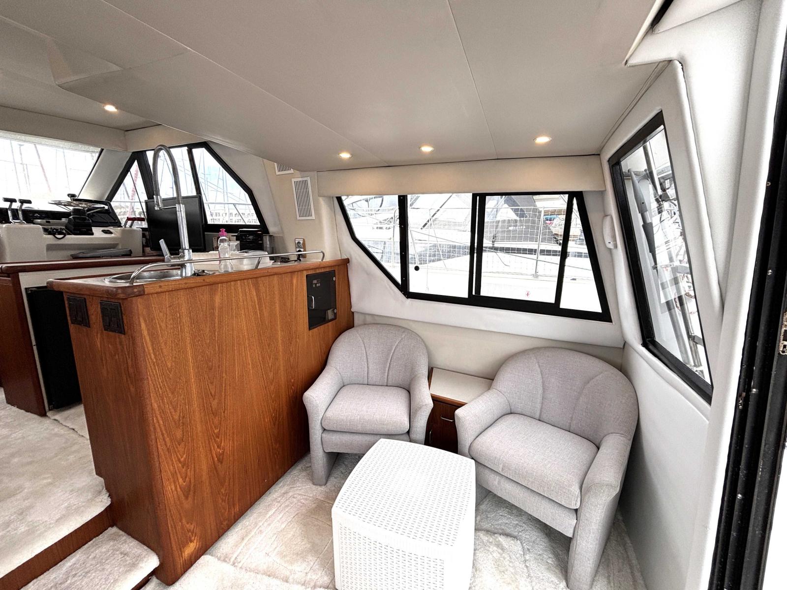 carver 370 voyager