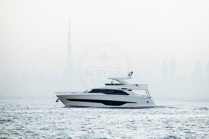 gulf craft Majesty 72