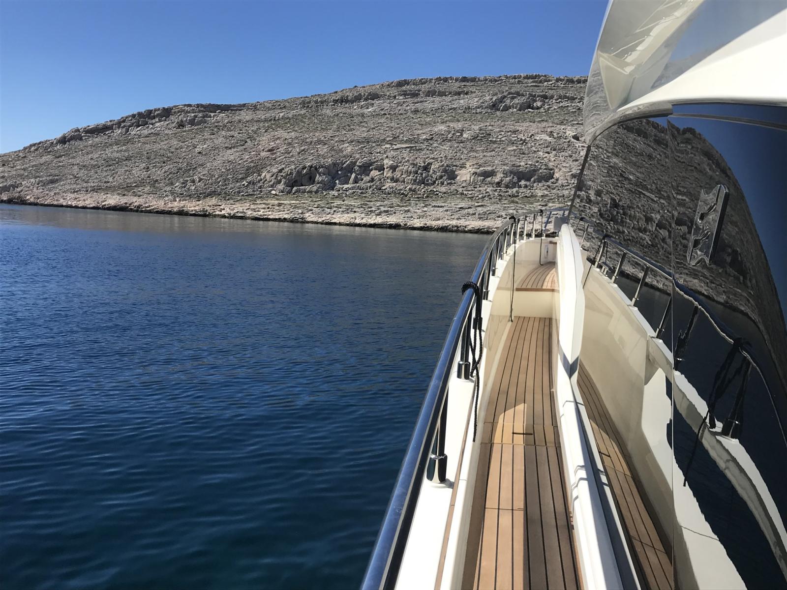 ferretti yachts 670