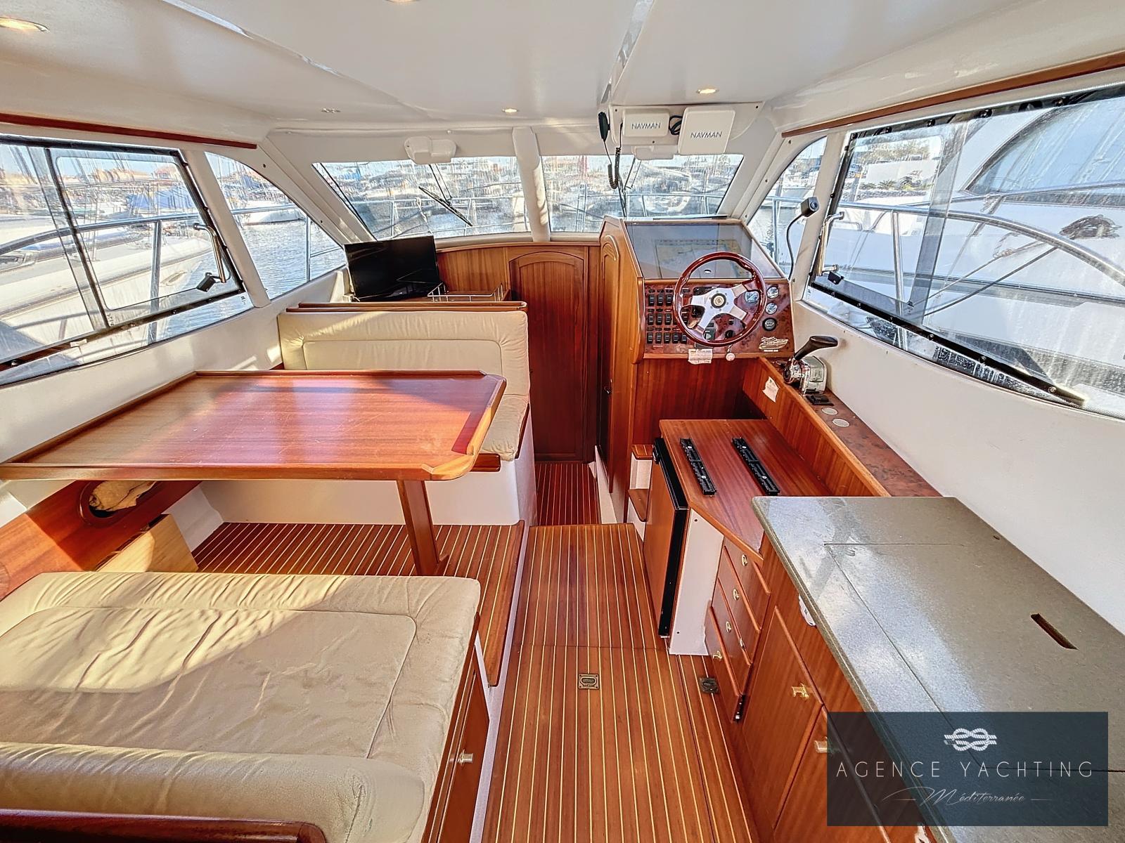 galeon 280 fly