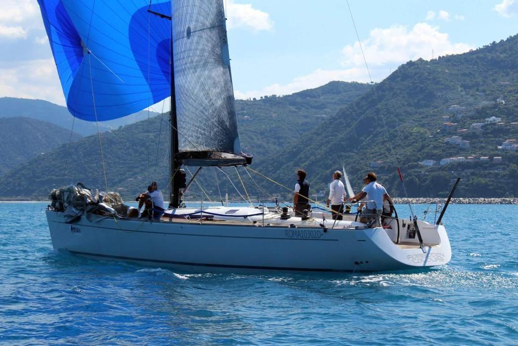 comar Comet 51' sport