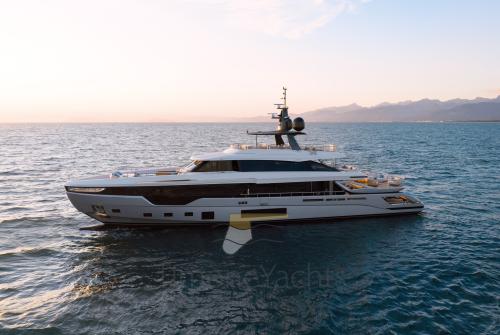 Azimut grande trideck