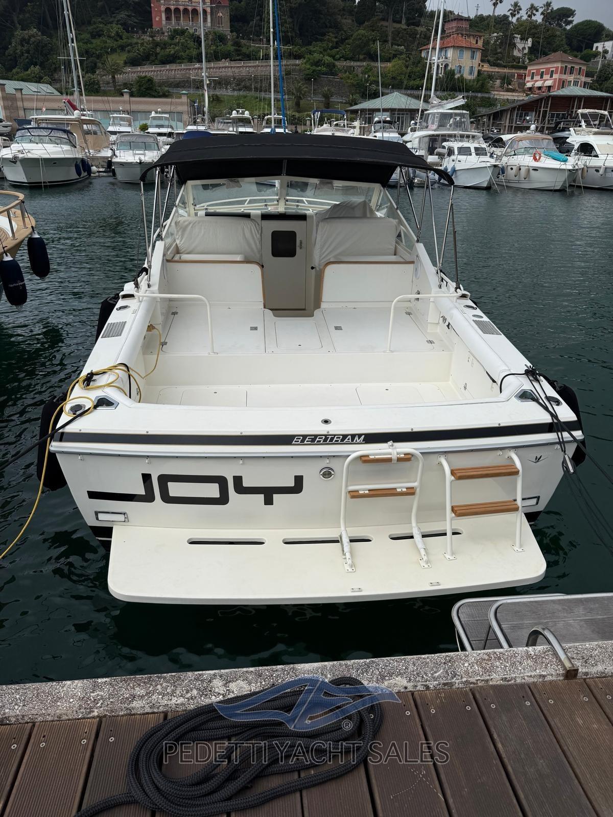 bertram yacht 28' moppie