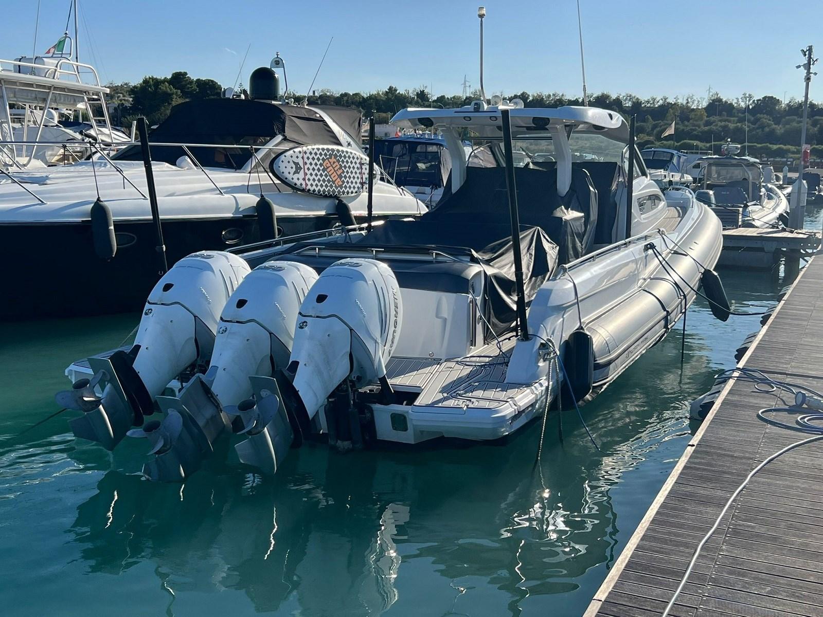 explosion marine X 44