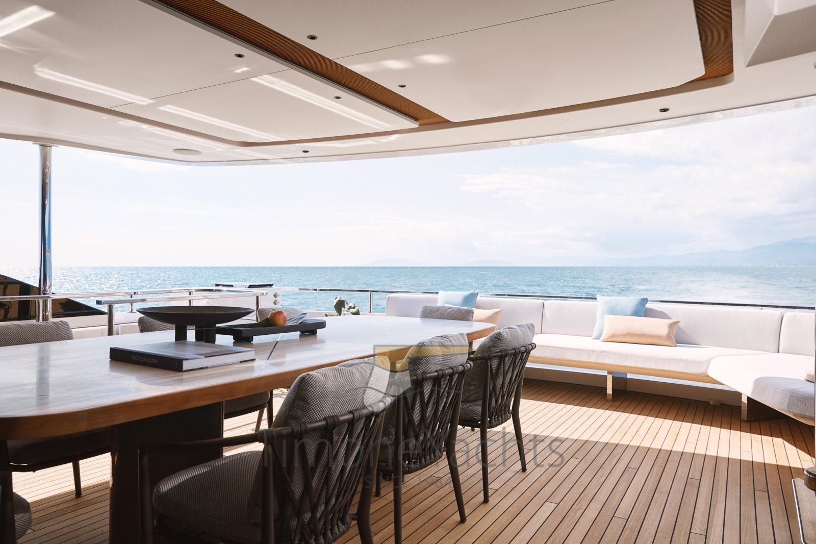 azimut Grande trideck