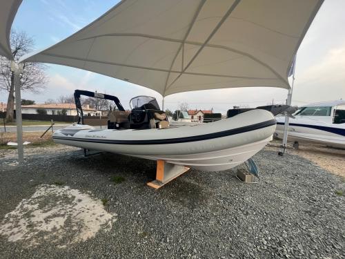 Ranieri cayman 23 sport touring