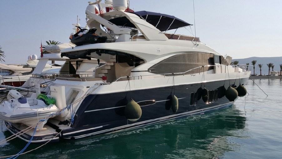 princess yachts Y72