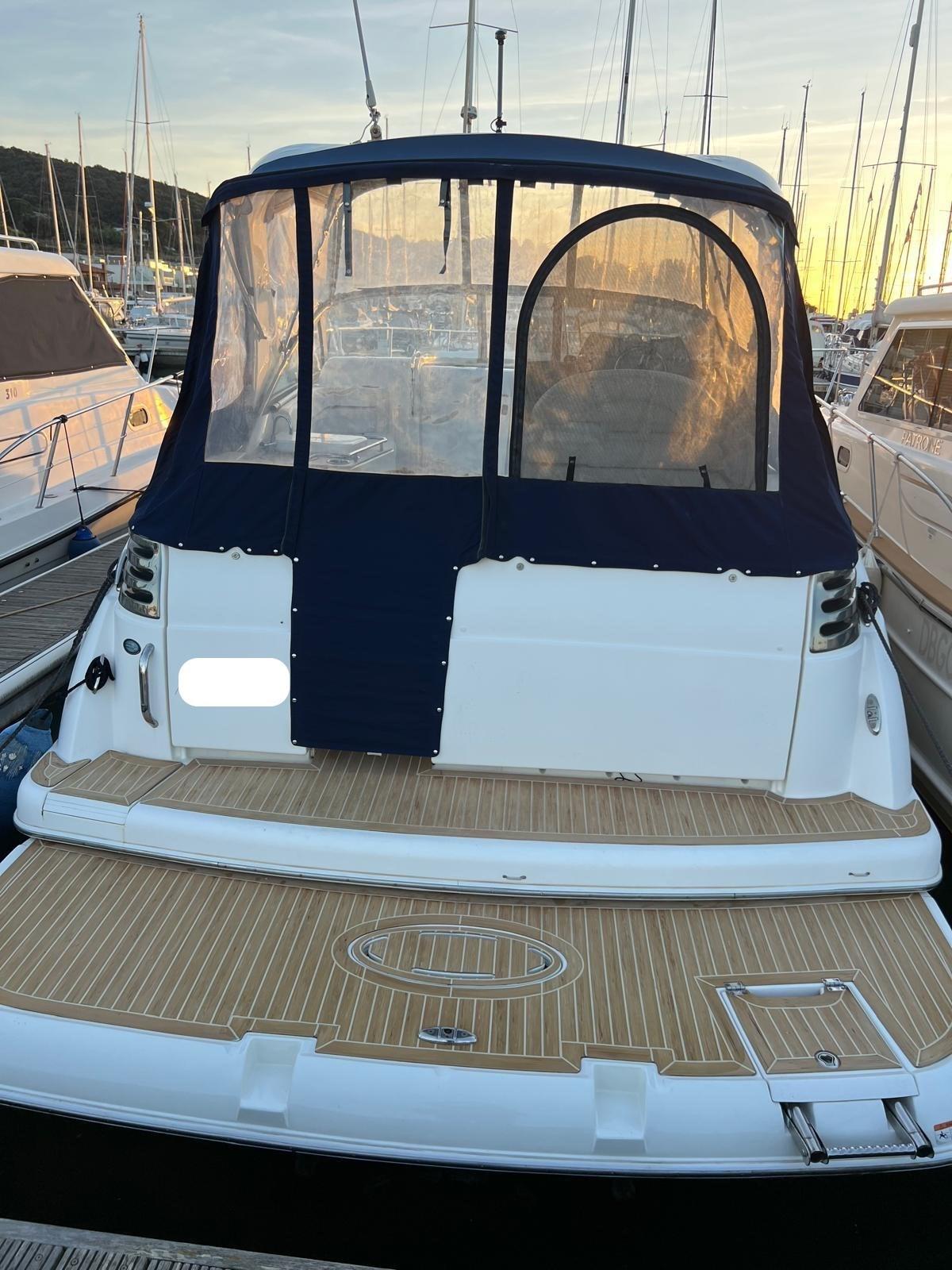 larson boats Cabrio 330