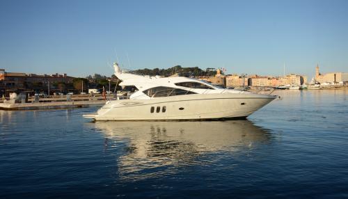 Sunseeker manhattan 52
