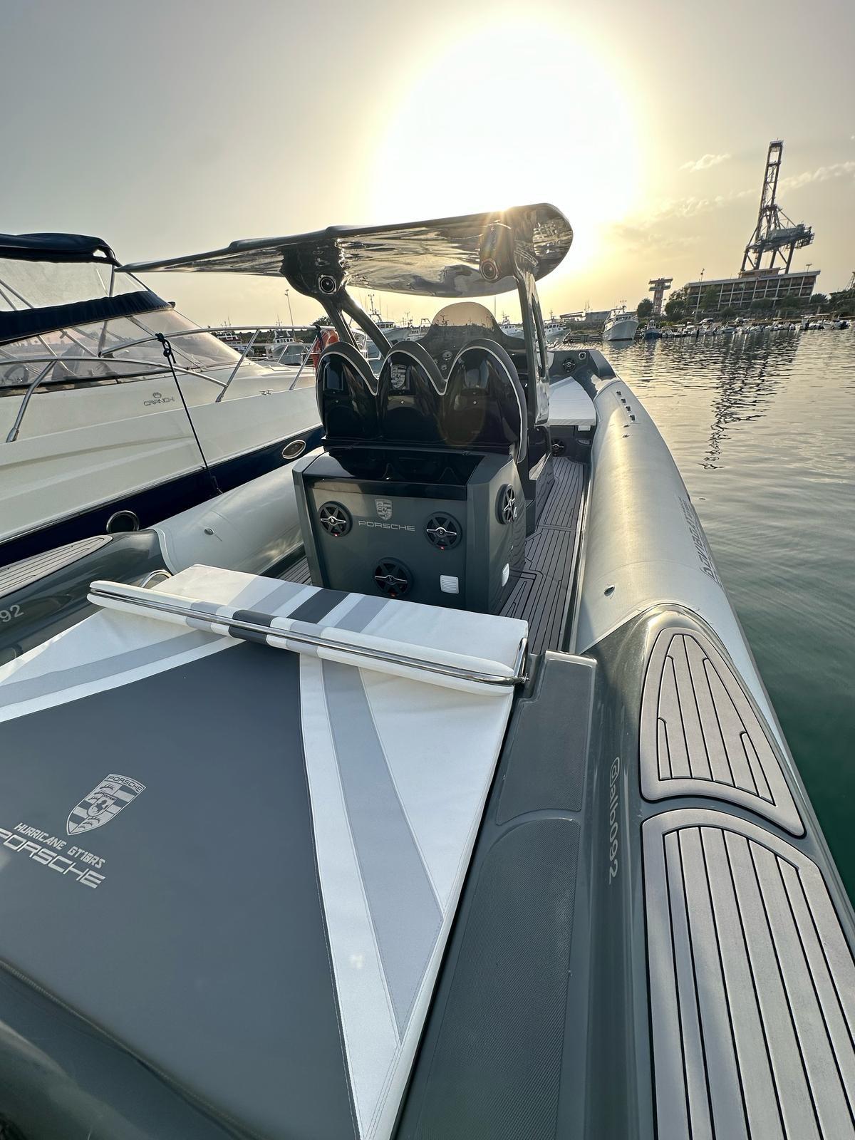 doviboat Porsche hurricane gt10rs