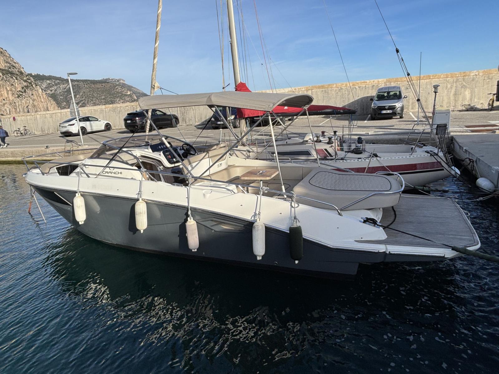 cranchi E30 endurance