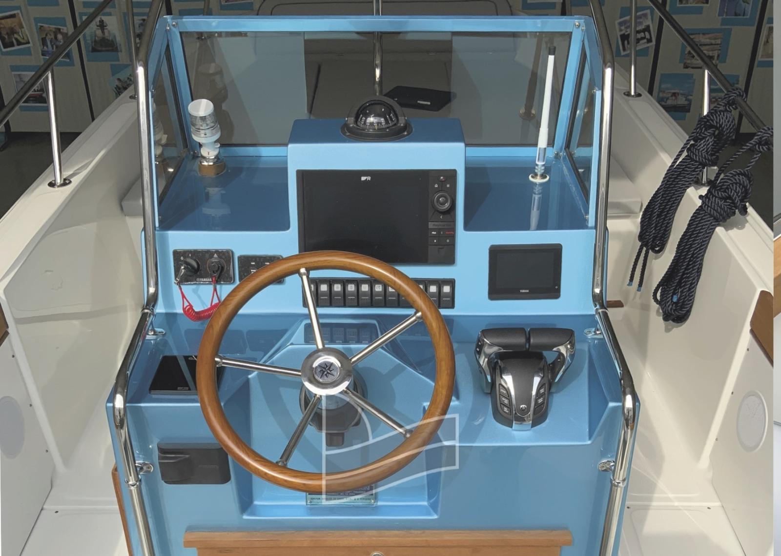 boston whaler Outrage 25