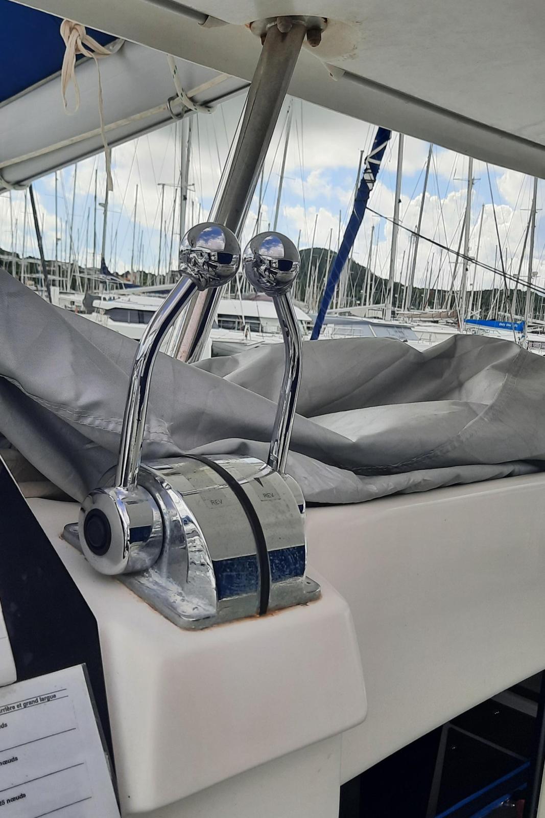 lagoon 380