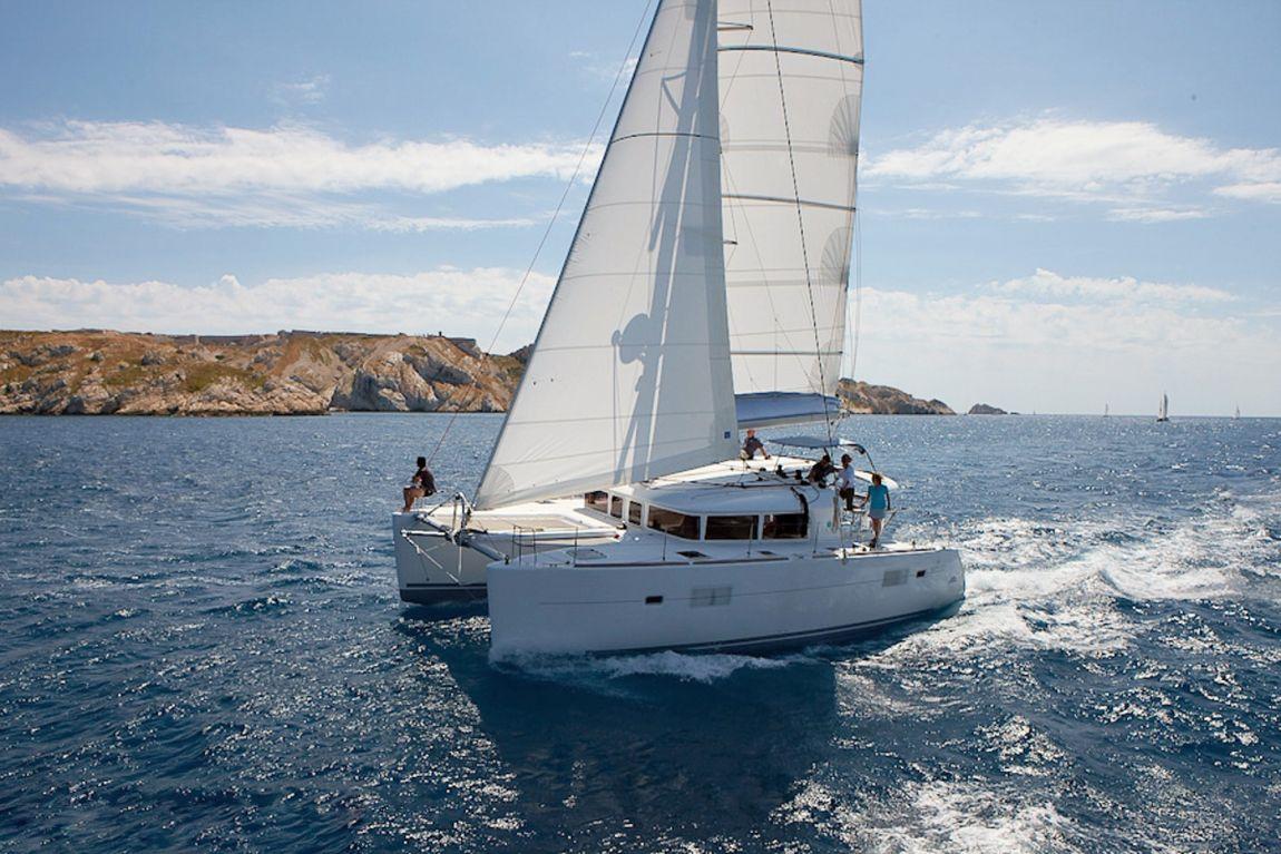 lagoon 400