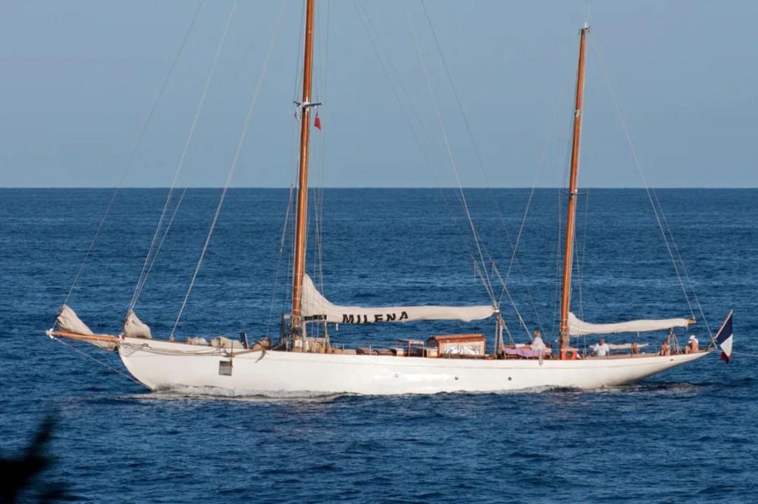white brothers custom Lloyds 18 a1 class