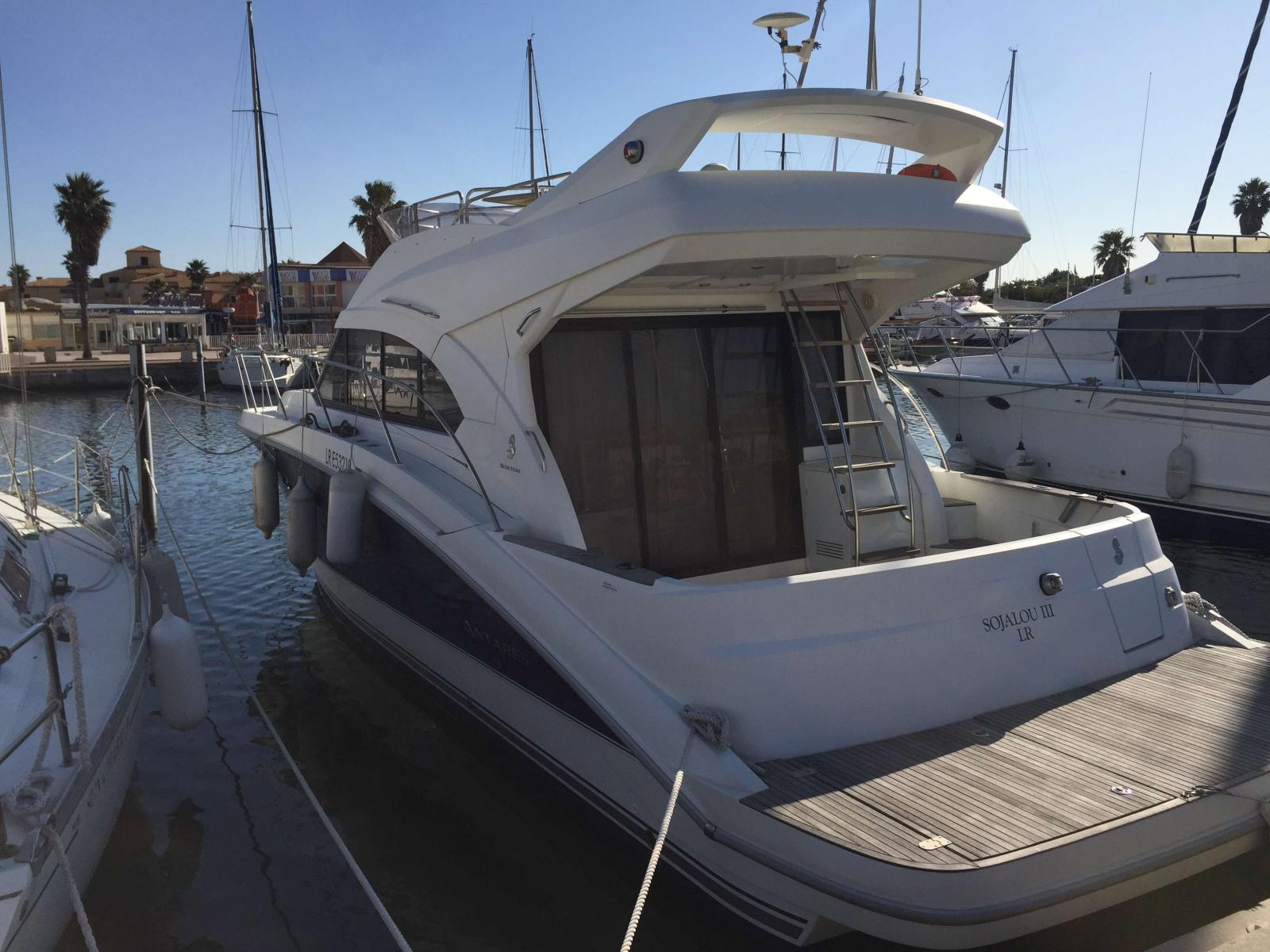 beneteau Antares 42