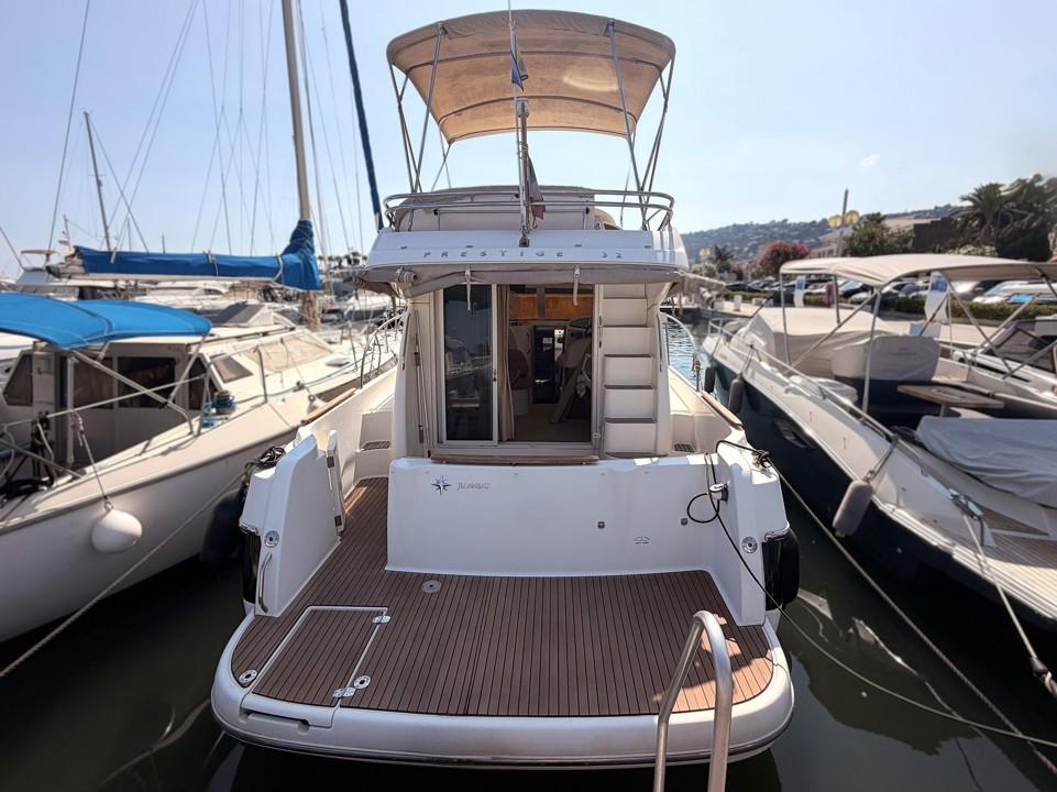 jeanneau Prestige 32