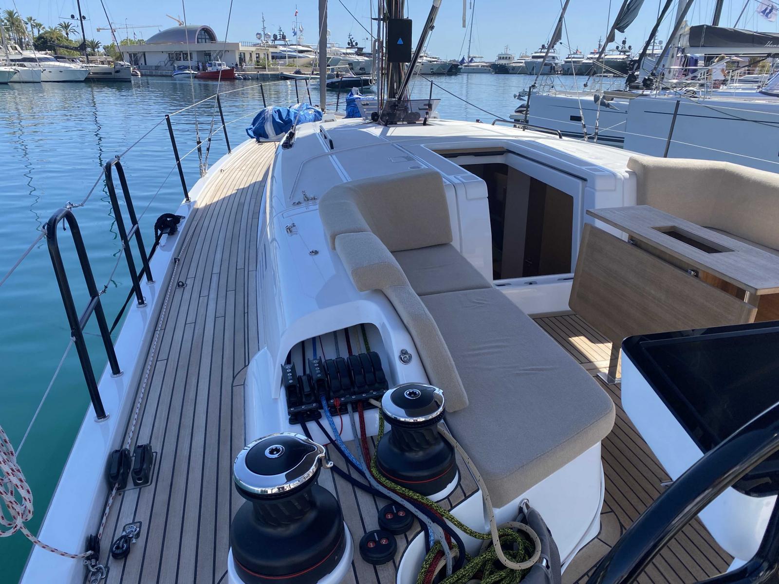 beneteau First 44