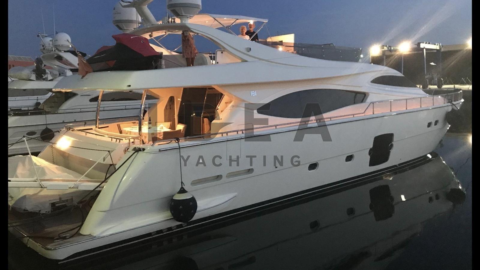 ferretti yachts 761