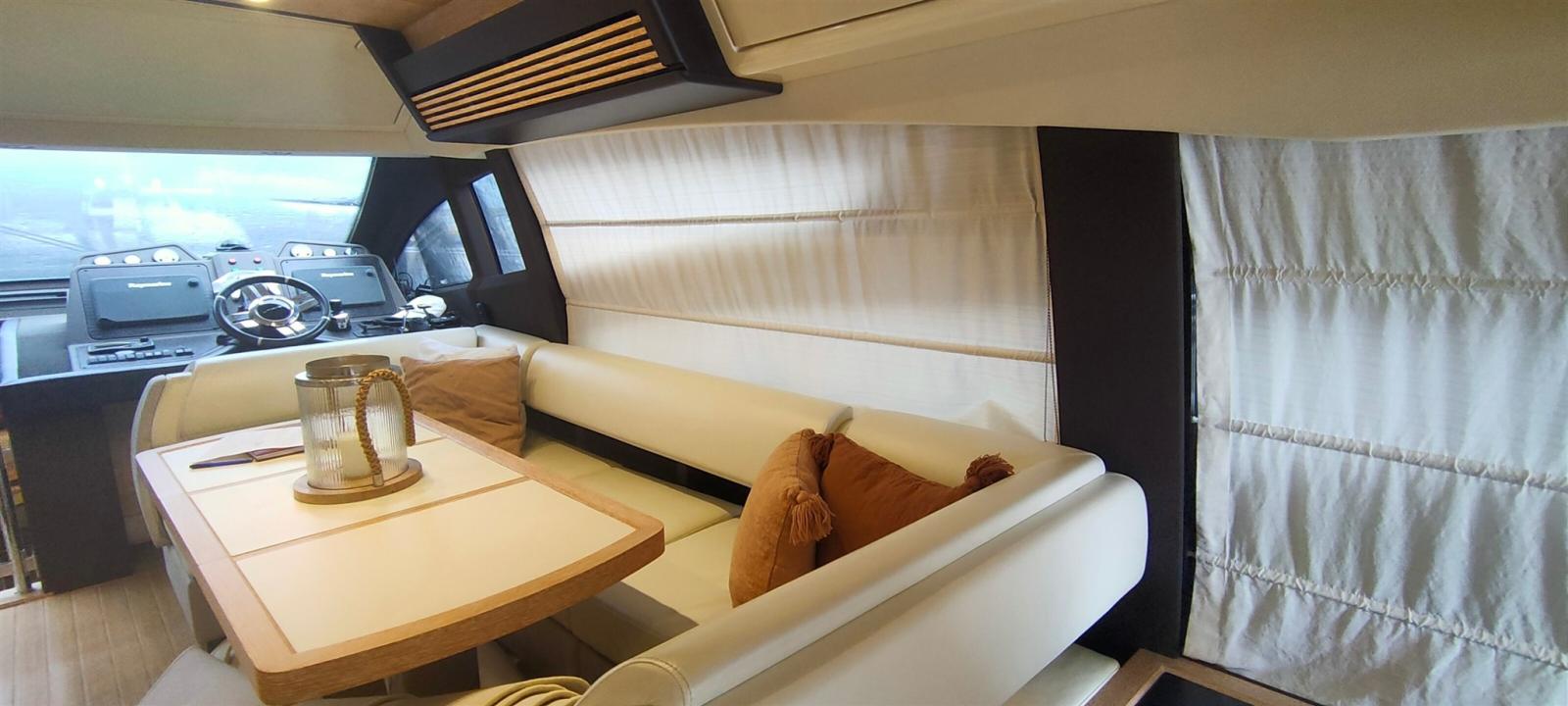 azimut 64