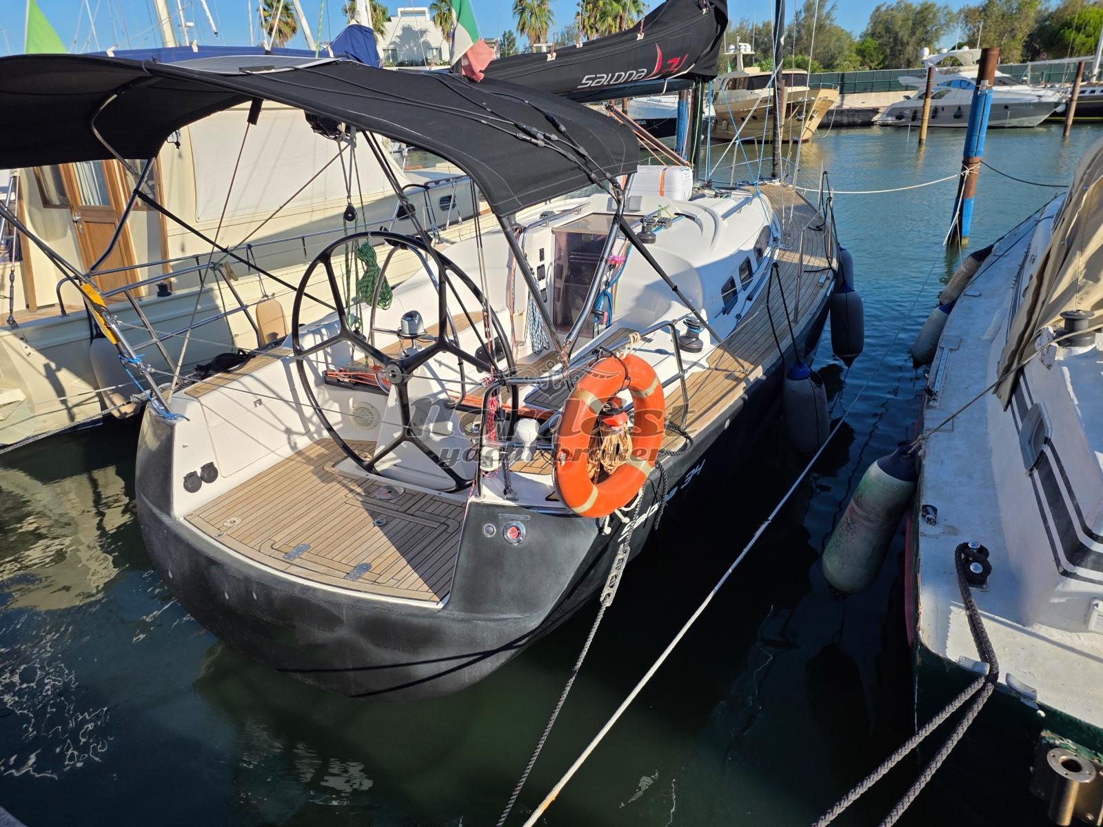 Salona 34
