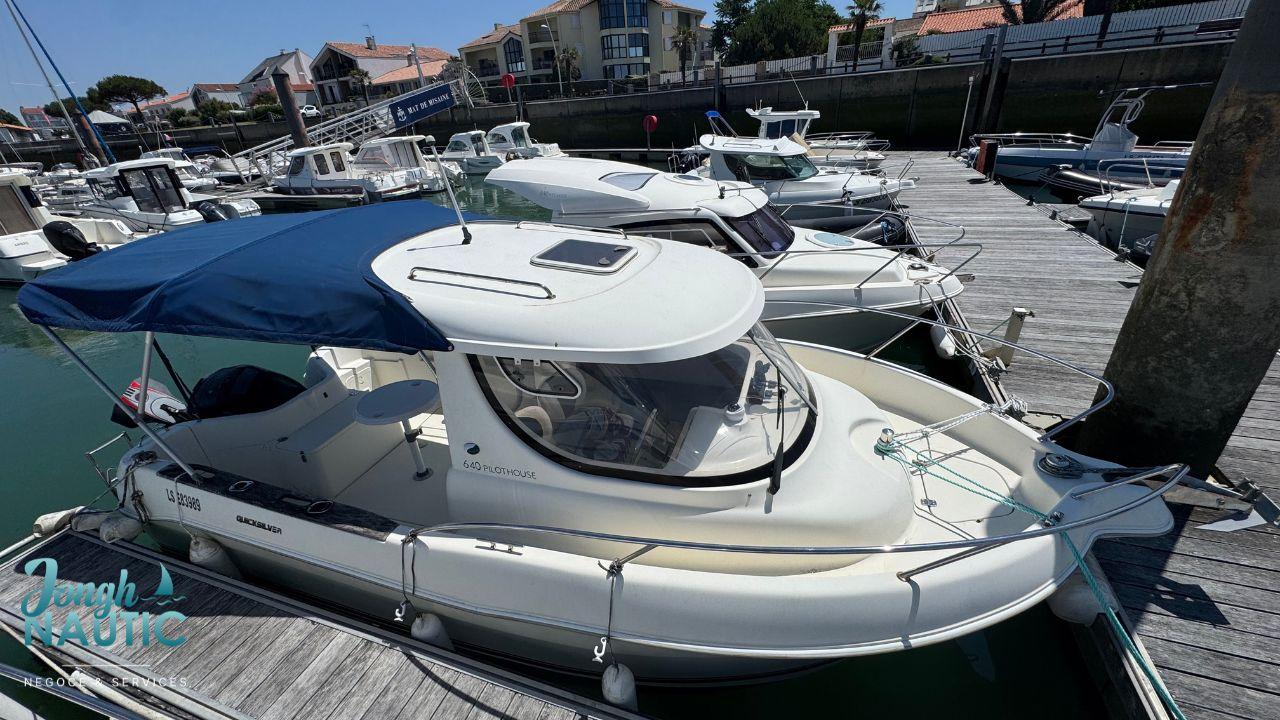 quicksilver 640 pilothouse