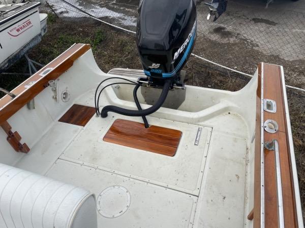 boston whaler 22 outrage