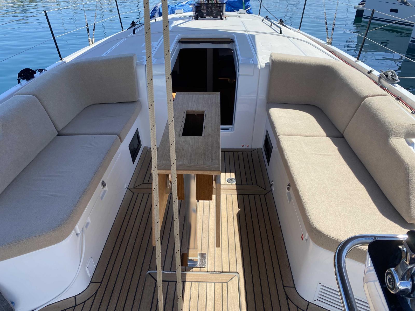 beneteau First 44