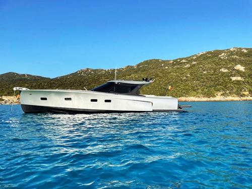 Maxi dolphin md51 power