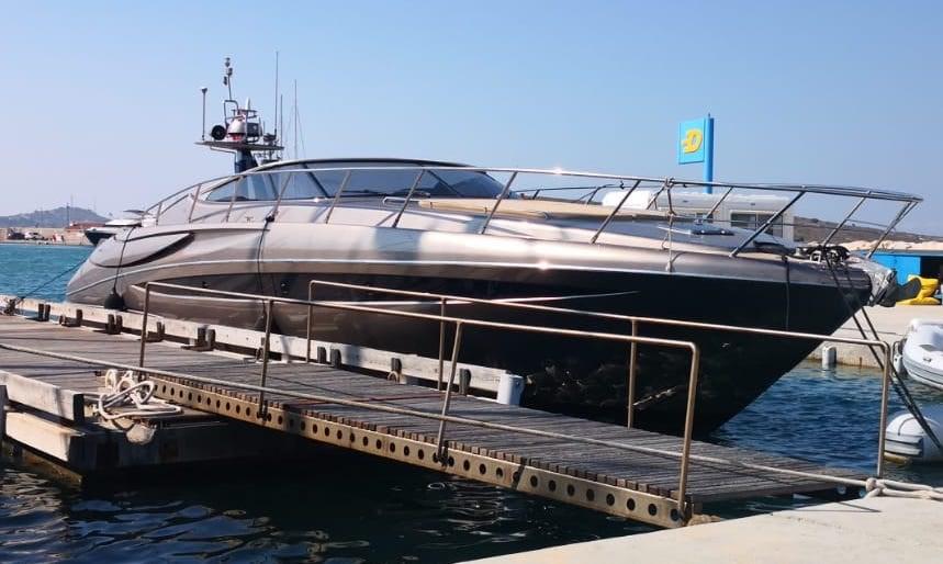 riva 52 rivale
