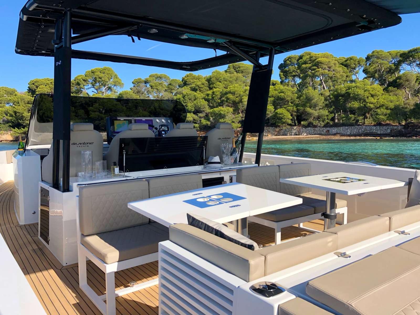 de antonio yachts 42