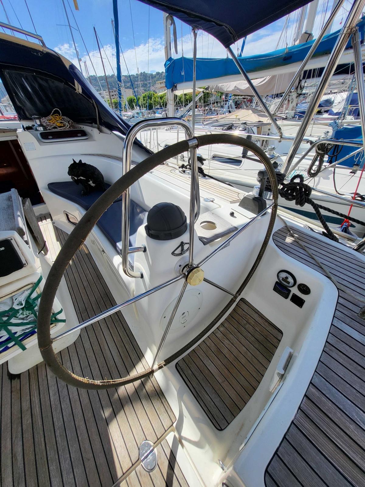 bavaria yachts Vision 44