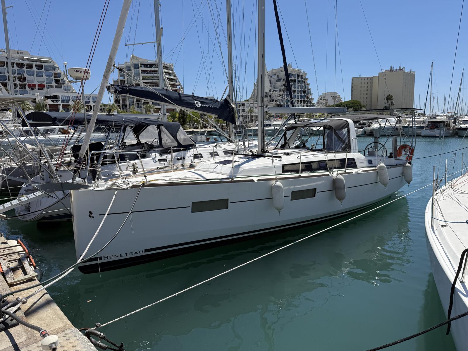 beneteau Oceanis 38