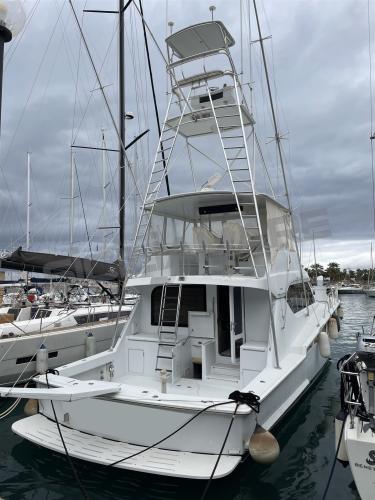 Hatteras 60' convertible